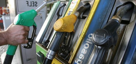 Crolla il prezzo di petrolio e gas dopo l’annuncio della Tregua in Iran – Cosa cambia