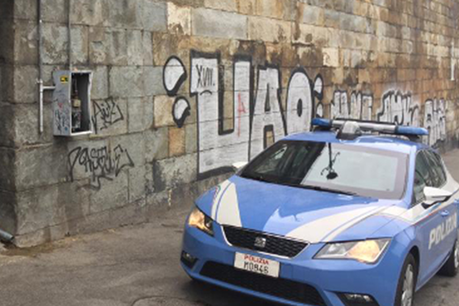 Torino – Noto avvocato rapinato ai Murazzi. Prima lo butta a terra, poi gli strappa le collane