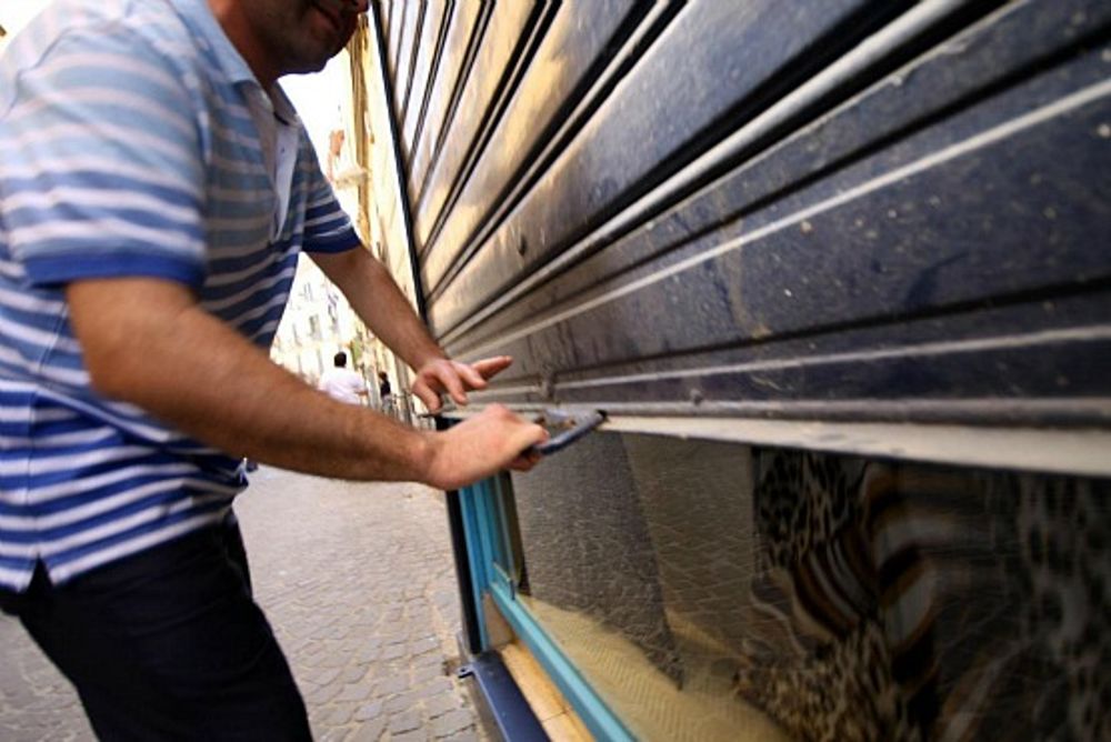 A Torino la crisi nera del commercio di quartiere: in un anno perse centinaia di attività, più di una al giorno. I dati allarmanti
