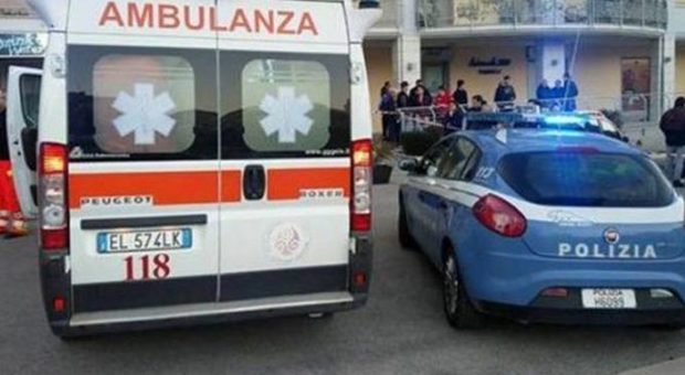 Torino – Rissa furiosa fra ragazze in strada. Estratto un coltello: in 3 finiscono all’ospedale