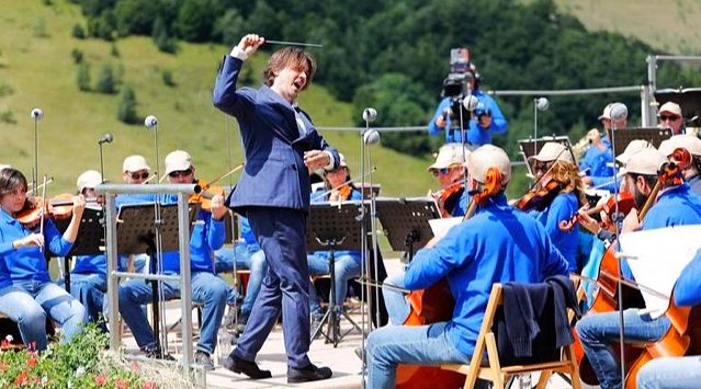 In Piemonte uno spettacolo imperdibile – Il 45° Concerto Sinfonico di Ferragosto, musica ad alta quota (in diretta RAI). L’evento
