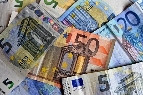 Economia: Italia, famiglie poco indebitate, ma molto fragili e vulnerabili sul piano della liquidità