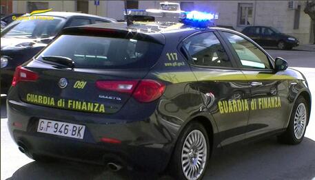 Grottaferrata, arrestato 40enne pakistano latitante: lavorava in un autolavaggio