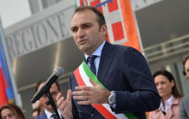Torino – Tracollo di consensi per Stefano Lo Russo: è 72° in Italia nella classifica dei sindaci 2025. Precipita di altre 15 posizioni
