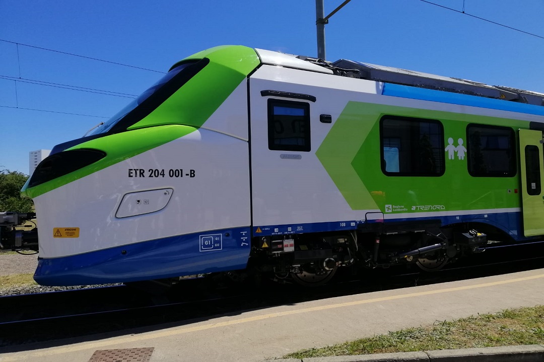 Milano – Incubo a Lambrate: treno bloccato per 2 ore: centinaia di passeggeri senz’aria condizionata, ‘imprigionati’ nel caldo torrido