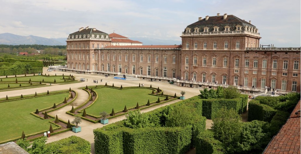 Torino – Svaligiata la Reggia di Venaria, rubati orologi del Settecento. Bottino da 150mila euro
