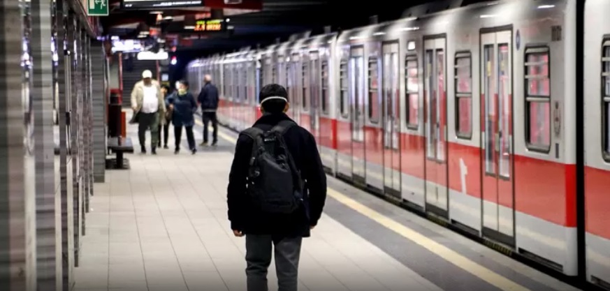 Milano – Caos in Metro: brusca frenata per evitare un suicidio. Ci sono feriti e contusi fra i passeggeri