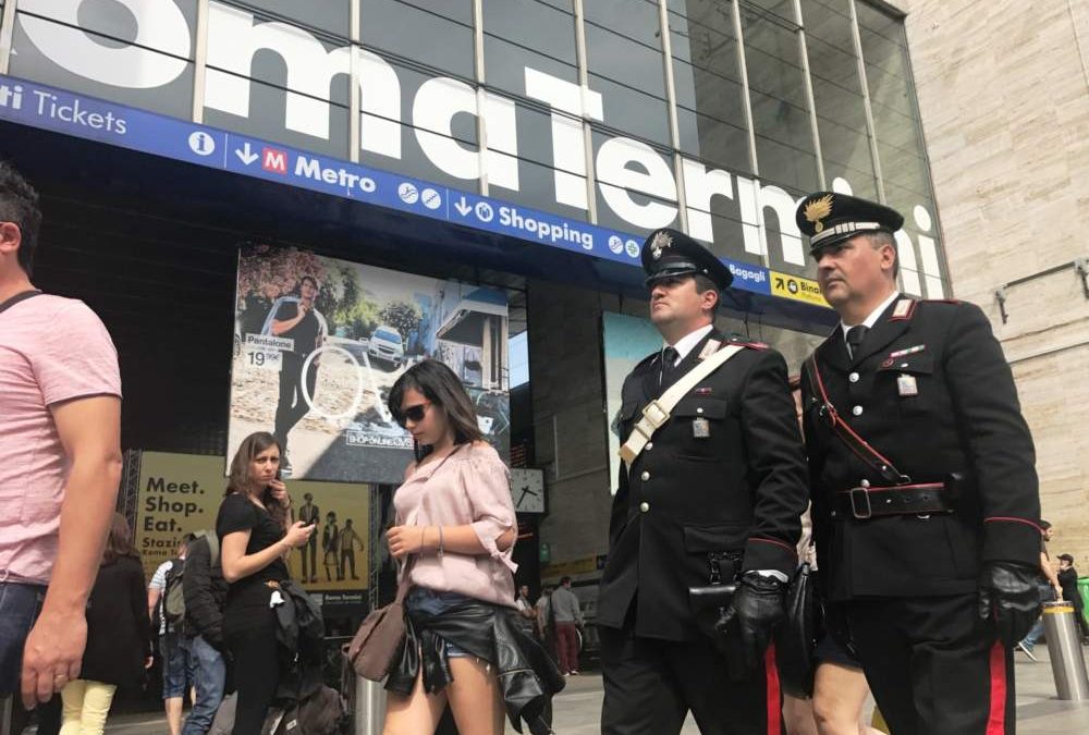 Roma, boom di furti e borseggi: rafforzati i controlli dei Carabinieri