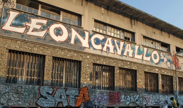 Milano – Sgomberato il Leoncavallo, blitz della polizia all’alba. L’intervento era stato rinviato 133 volte