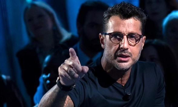 Mediaset avvia causa ‘monstre’ da 160 milioni di euro contro Fabrizio Corona: “Violenza verbale e menzogne”