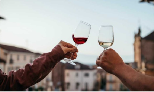 A Torino torna la ‘Fiera del Vino’: tanti appuntamenti e degustazioni ad ‘Augusta 2026’ con 100 produttori di vino naturale. L’Evento