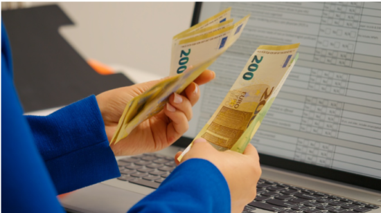 Addio al segreto salariale – Dal 2026 potrai conoscere lo stipendio di chi fa il tuo stesso lavoro – Ecco le novità