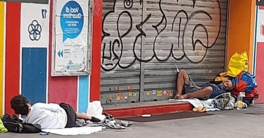Torino- Allarme a San Salvario, accampamenti di senza tetto, rifiuti e degrado. Le proteste dei residenti