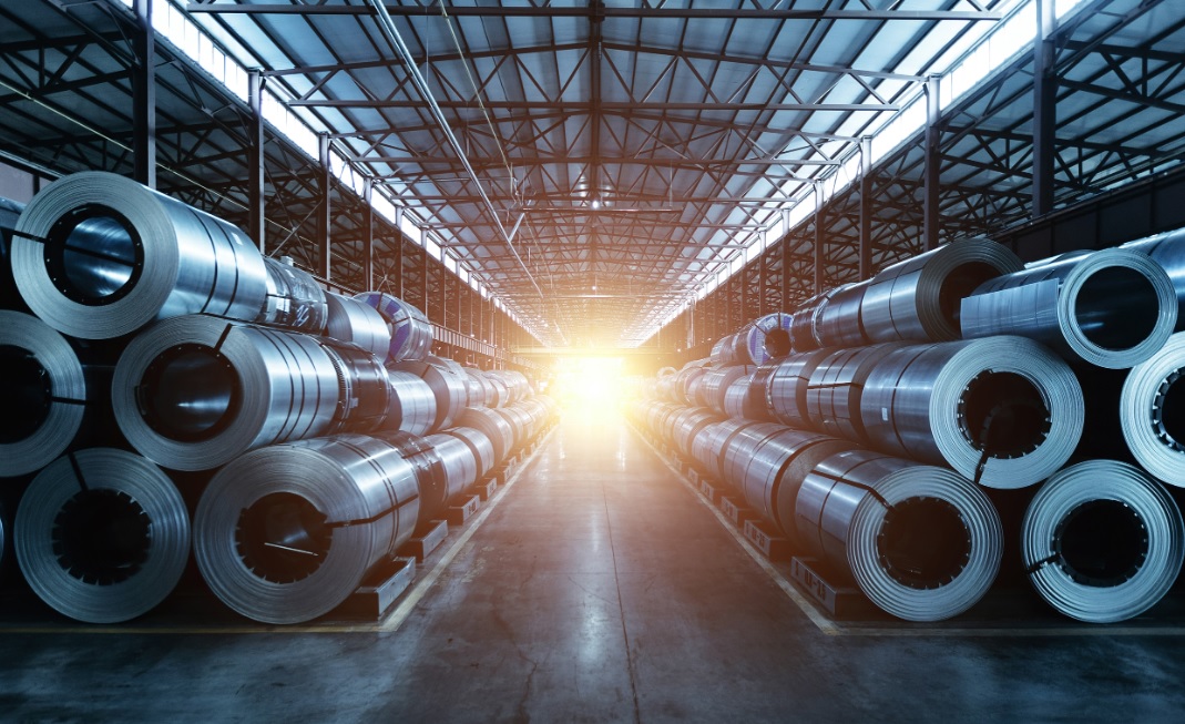 Calo netto della produzione di acciaio in Europa e in Italia – Un campanello d’allarme per l’industria pesante: i dati