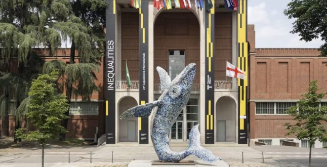 Milano – Incendiata e distrutta la Balena davanti alla Triennale: fermato il piromane. Cosa è successo