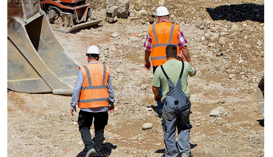 Milano – Caldo record: stop al lavoro all’aperto fra le 12,30 alle 16. Ecco cosa cambia