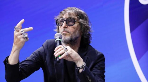 Milano – Cruciani si candida a sindaco della città. L’annuncio: “Ordine e decoro”. Poi il post scompare