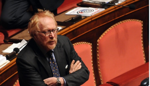 Taglio ai vitalizi oltre 1000 Parlamentari fanno ricorso. Ecco i nomi più noti. La rabbia di Paolo Guzzanti: “E’ sacrosanto, ho dato il sangue”