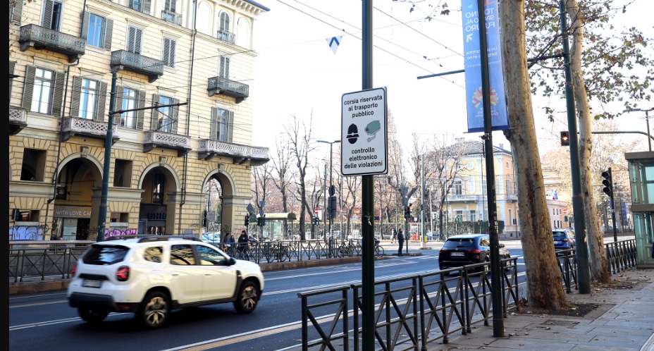 Torino – Terminati finalmente i lavori: riapre al transito il viale di corso Vittorio Emanuele, tra corso Massimo d’Azeglio e corso Cairoli INFO