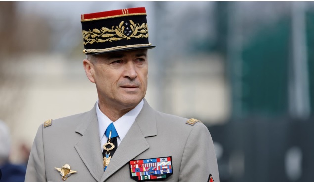 Rischio guerra in Europa – Il capo di Stato Maggiore francese avverte: ““Un’Europa indebolita può diventare un animale braccato”