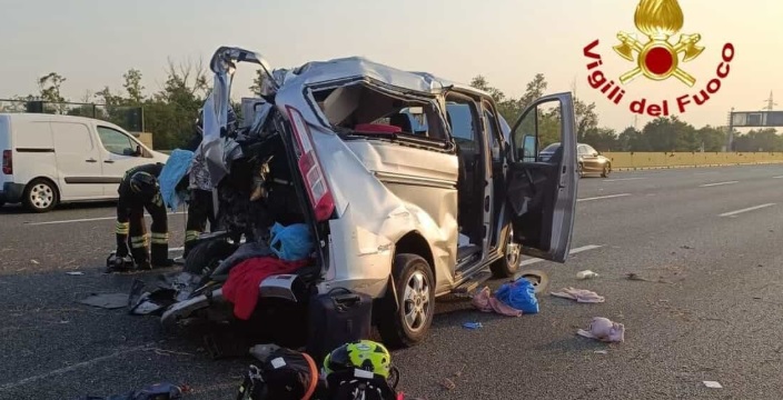 Milano – Terribile incidente fra  la barriera della Ghisolfa e l’uscita di Rho – Cinque feriti,  2 bambini