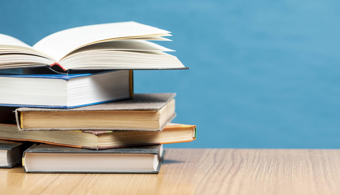 Caro libri di testo, stangata fino a 700 euro a figlio: l’Antitrust indaga