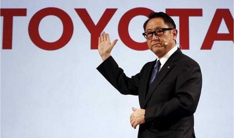 Toyota vuole usare i nuovi motori a benzina per tutto: “L’elettrico non è l’unica via da seguire”. Il piano