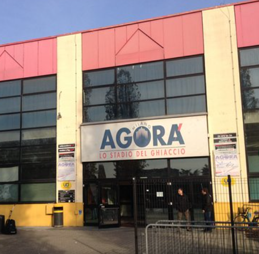 Milano – Rinasce il palazzo del ghiaccio abbandonato. Restyling con Sky box e bar