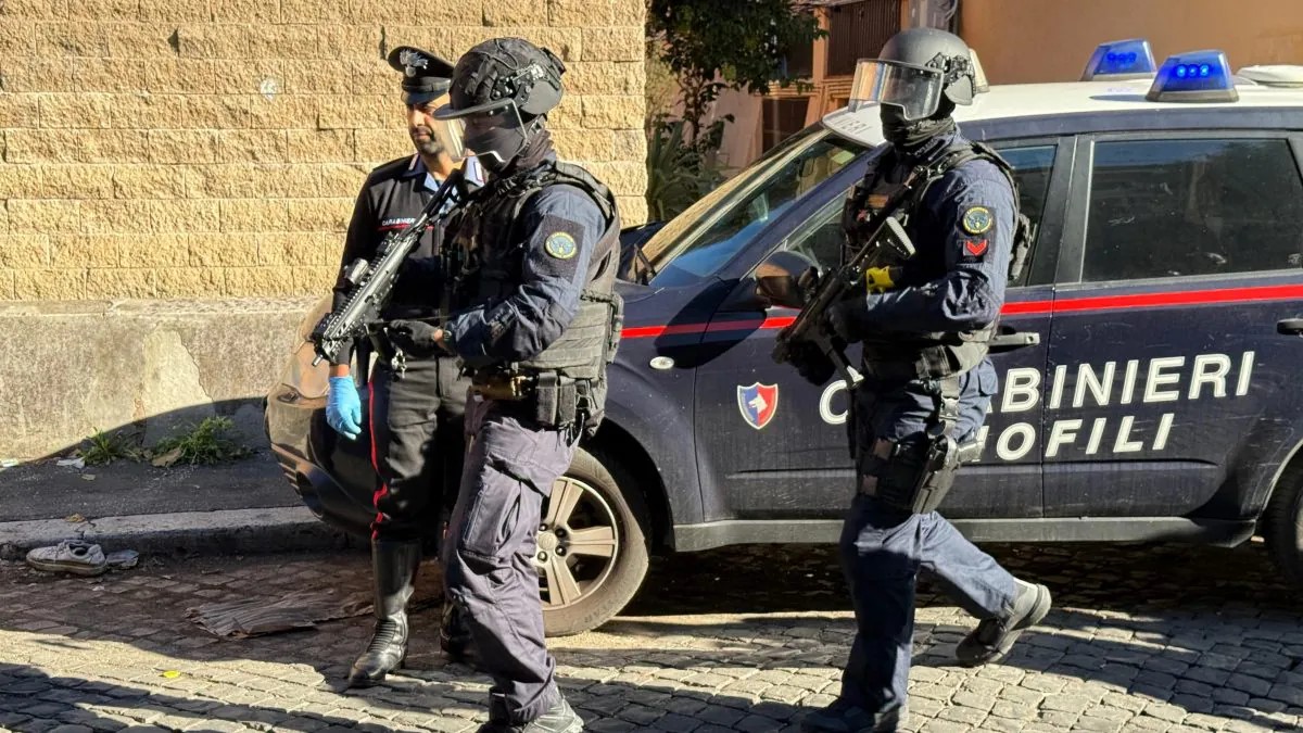 Roma, maxi operazione antidroga al Quarticciolo: 14 arresti