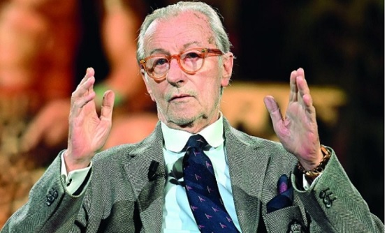 Milano – Vittorio Feltri aggredito sotto casa. Lui risponde con un ‘cazzotto’ e fa fuggire i maranza