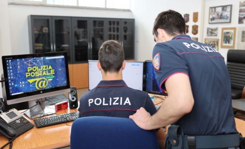 Orrore a Torino – Scambiava foto pedopornografiche mentre subiva la perquisizione. 5 arresti