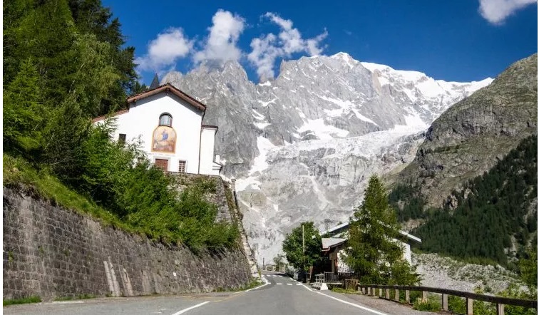 Courmayeur – Val Veny, chiusura invernale della strada a partire dal 13 ottobre 2025