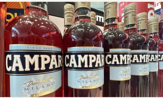 Campari, terremoto nella Finanza – La Guardia di Finanza sequestra azioni per 1,2 miliardi di euro. Cosa è successo