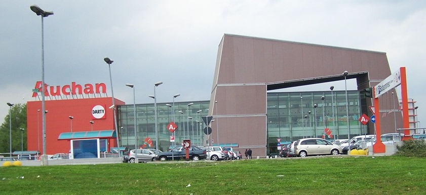 Milano – Trova portafoglio con 400 euro al Centro Commerciale. E lancia un appello: “Cerco la donna che lo ha smarrito