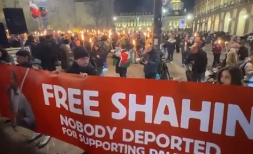 A Torino la fiaccolata per l’Imam espulso da Piantedosi – Durissimo attacco di Forza Italia: “Una parte della politica torinese vuole un mondo distopico governato dai delinquenti”