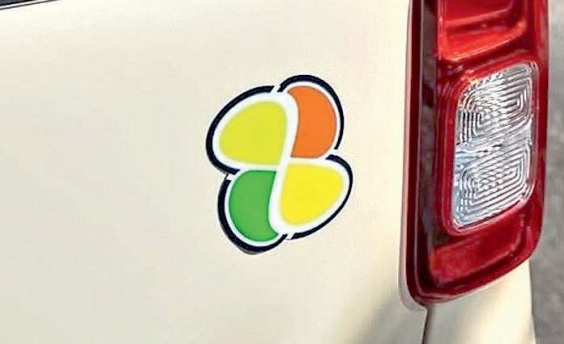 Nel Torinese arriva l’adesivo per gli Over 70 alla guida. “Chiediamo più rispetto e pazienza”. La novità