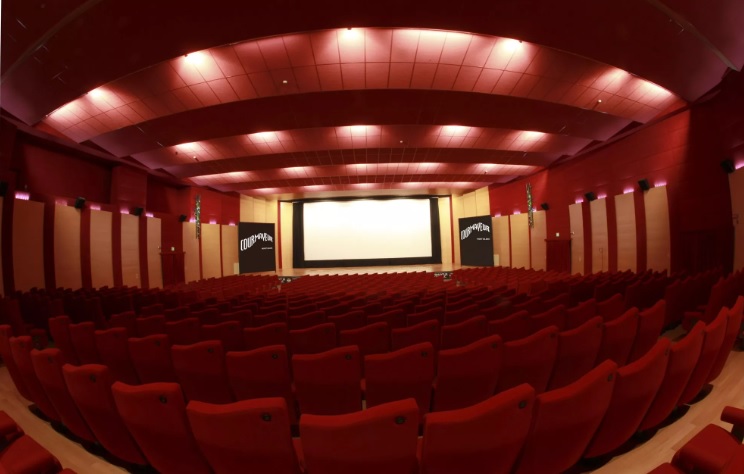 Courmayeur – Il Cinema di Courmayeur è regolarmente aperto: cambia il gestore, resta il servizio