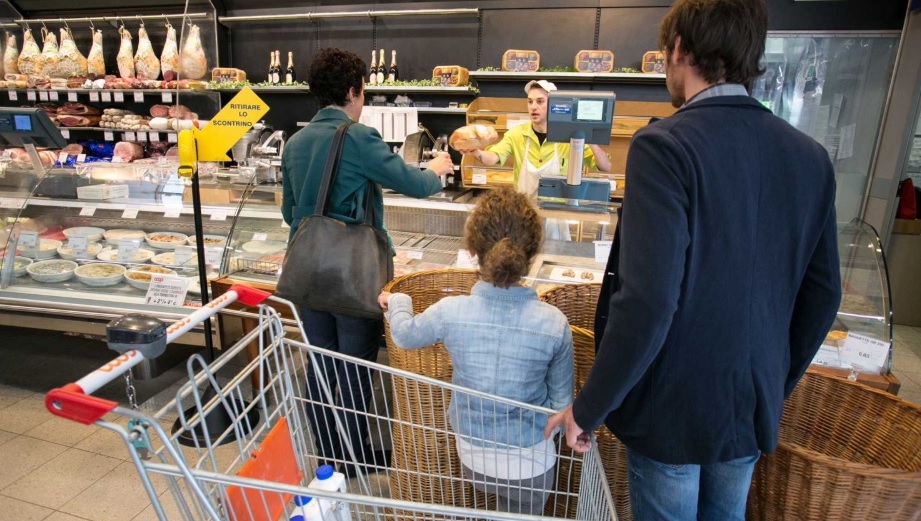 Negli ultimi 15 anni la ricchezza delle famiglie italiane è crollata dell’8,5% – Il ceto medio è sempre più povero. I dati shock