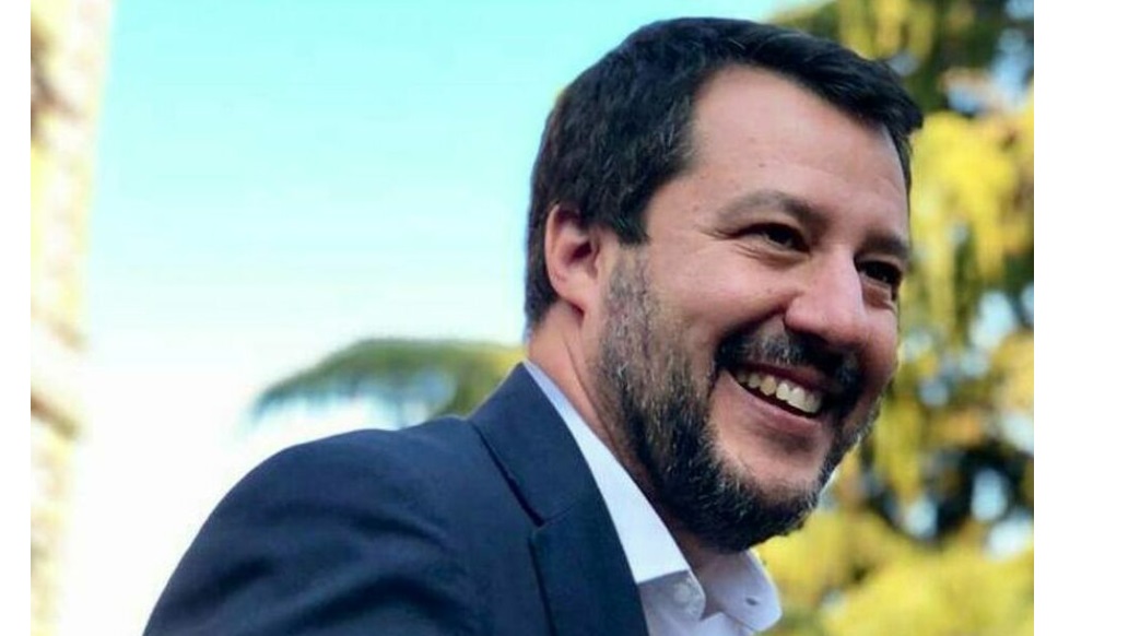 Milano – Salvini compra una super villa a Roma: abitazione da sogno da 674 m². Ecco quanto costa