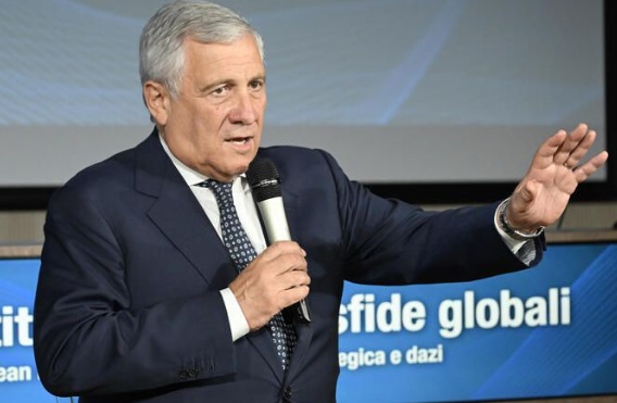 A Torino Tajani annuncia: “Ecco il candidato sindaco per la città. Con il centro-destra anche Azione”