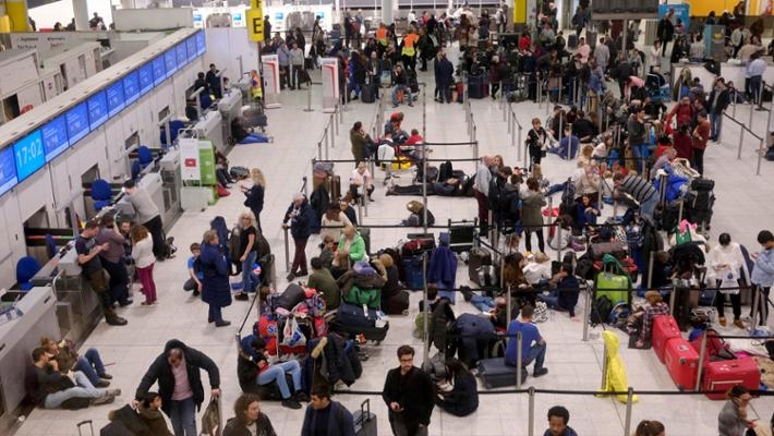 Caos voli: il ponte della Befana tra radar in tilt e passeggeri abbandonati