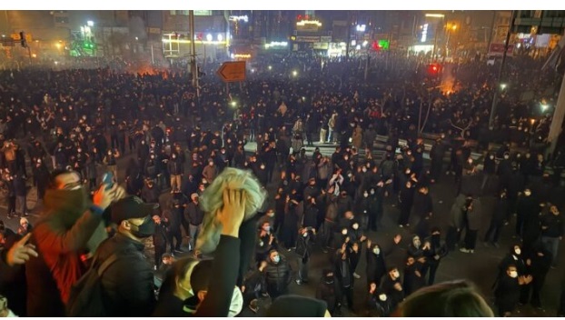 Iran, è un bagno di sangue. Sparatorie di massa: almeno duemila morti fra i manifestanti e migliaia di arresti