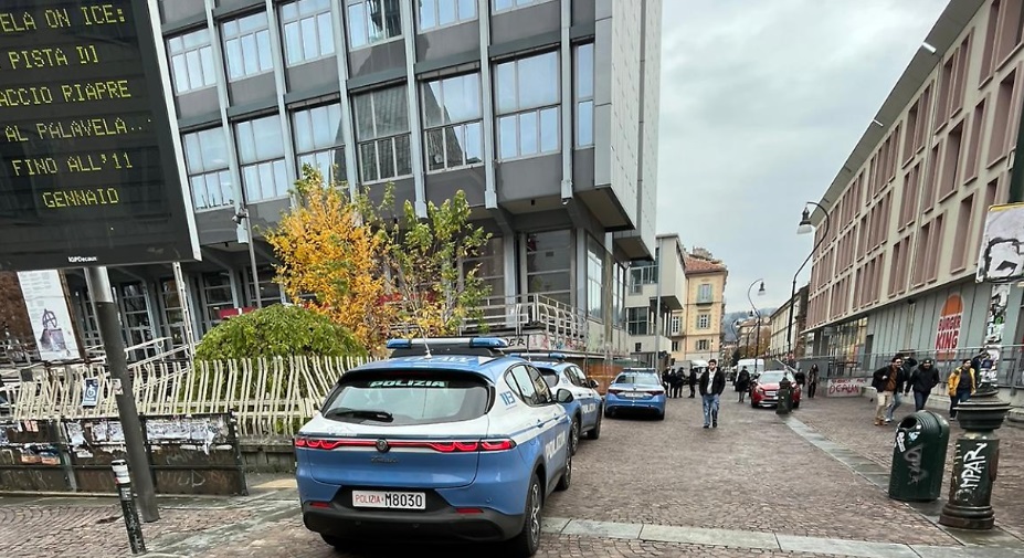 “Chiudere Palazzo Nuovo per impedire l’accesso ad Askatasuna”. Lo scenario senza precedenti per boccare il Centro sociale: cosa sta succedendo