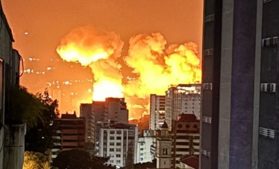 GLI USA BOMBARDANO IL VENEZUELA. Trump annuncia: “Maduro è stato catturato e portato fuori dal paese”. Le ultime