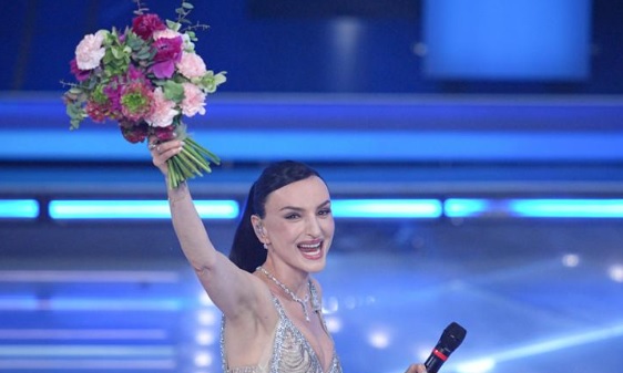 Sanremo: nella top five vanno Arisa, Sayf, Luché, Brancale e Sal Da Vinci – Brividi per Eros Ramazzotti e Alicia Keys. Mogol si commuove