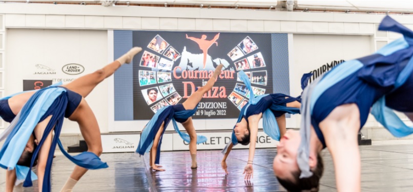 Un ‘Flash-mob’ nel centro di Courmayeur in attesa della  21ª edizione di Courmayeur in Danza – Appuntamento: 28 febbraio