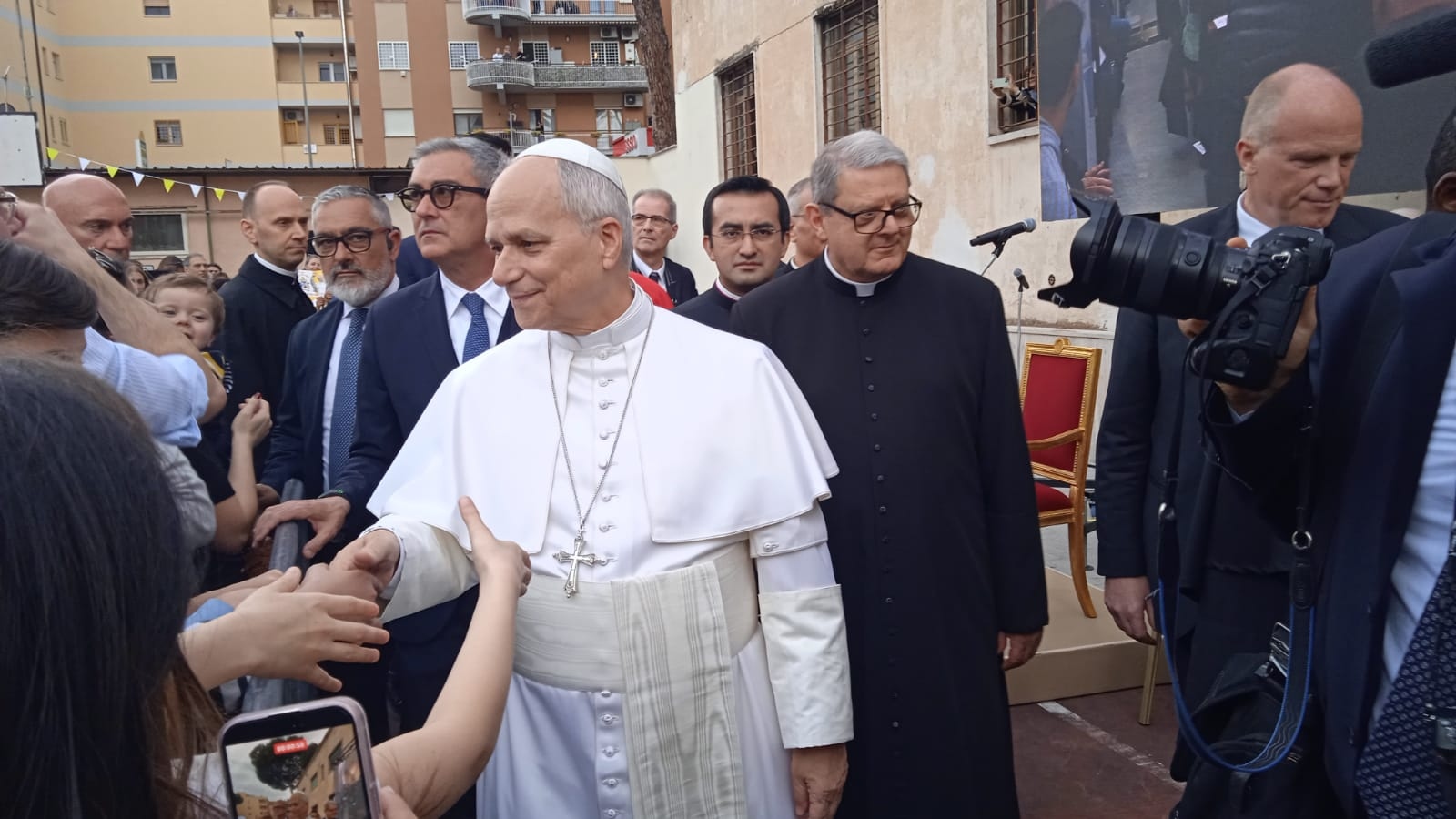 Papa Leone a Ponte Mammolo lancia un nuovo monito contro la guerra