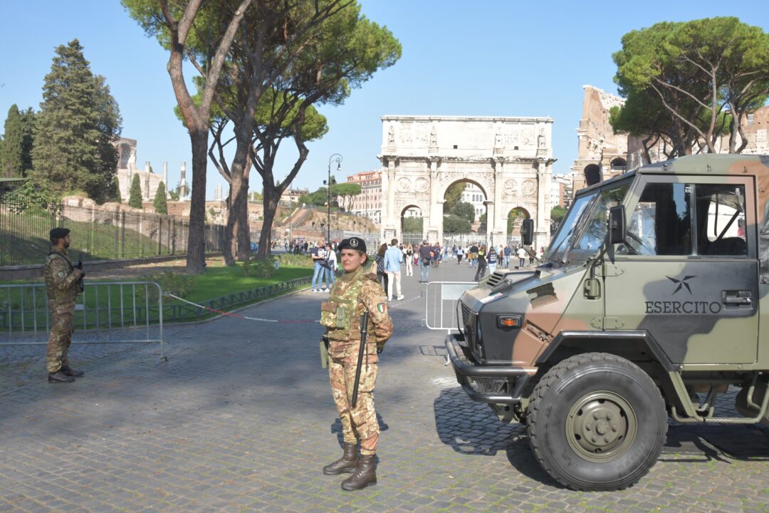Roma blindata e allerta massima in Italia: 28mila obiettivi sotto sorveglianza