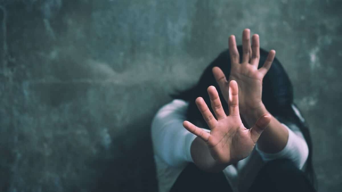 Roma, scoperta una nuova lista stupri sul tablet di un liceo