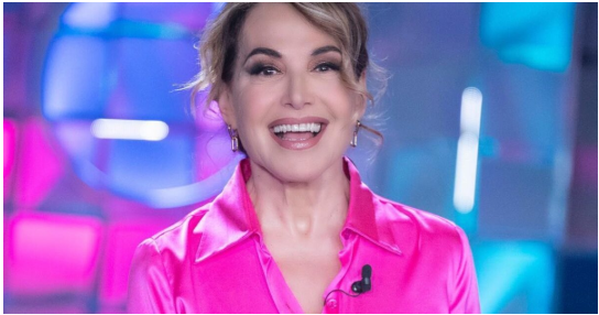 Barbara D’Urso fa causa a Mediaset: “Diritti non pagati e ingerenze”. La risposta di Pier Silvio Berlusconi
